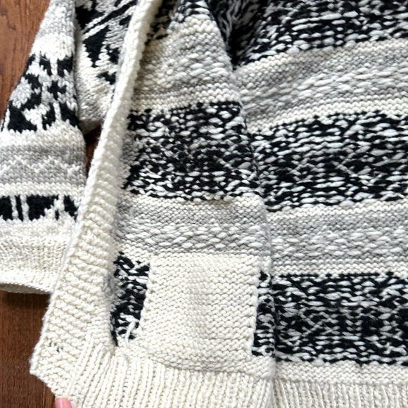 Vintage Wool Knit Sweater - Picture 7 of 7